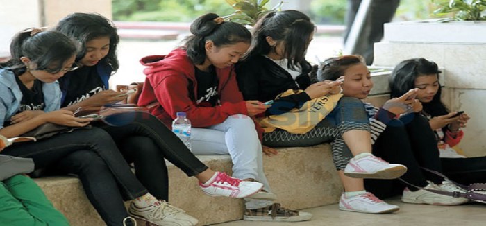 Bagaimana Media Sosial Mempengaruhi Psikologis Anak Muda
