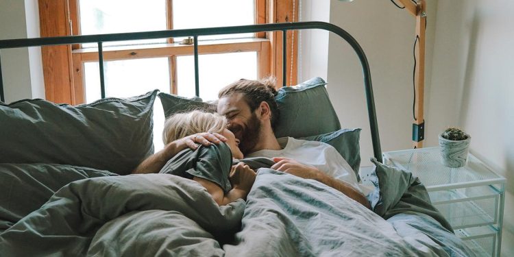 9 Penyebab Pusing Setelah Berhubungan Intim dan Cara Mengatasinya