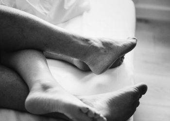 Kembali Intim Setelah Lama Tidak Berhubungan Seks, Ini 5 Tips dari Terapis