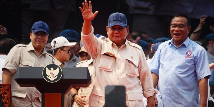 Prabowo Hadir di Peringatan Hari Buruh Monas 1 Mei