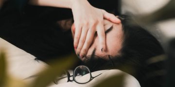 Banyak Orang Tua Alami Kelelahan, Penyebab Utama Ternyata Bukan Anak