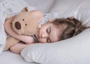 Kurang Tidur Dapat Menghambat Pertumbuhan Tinggi Badan Anak Menurut Penjelasan Dokter