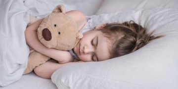 Kurang Tidur Dapat Menghambat Pertumbuhan Tinggi Badan Anak Menurut Penjelasan Dokter