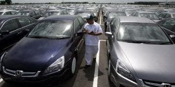 Mobil Terkenal Alami Kerugian Saat Fokus pada Mobil Listrik