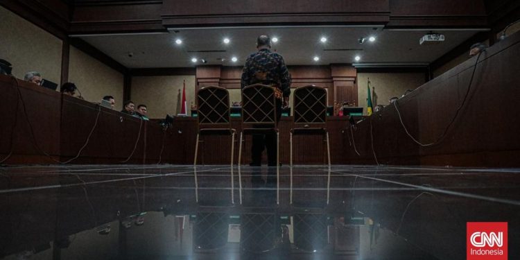 Dua Hakim Dissenting Minta Ibam Eks Konsultan Nadiem Dibebaskan