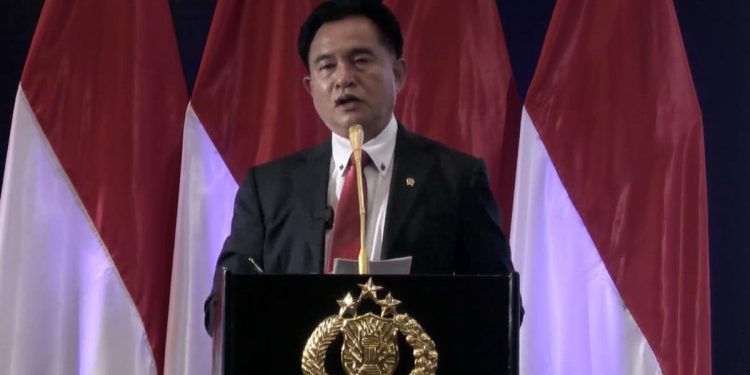 Jalur Cepat Izin Tinggal Warga Asing Dihapus Permanen