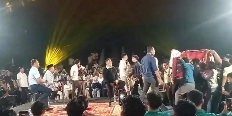 Diskusi di UGM Memanas, Budiman Sudjatmiko, Nusron dan Sudaryono Dapat Protes