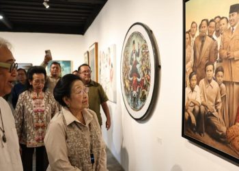 Megawati dan GKR Hemas Hadiri Pameran Mata Hati Soekarno