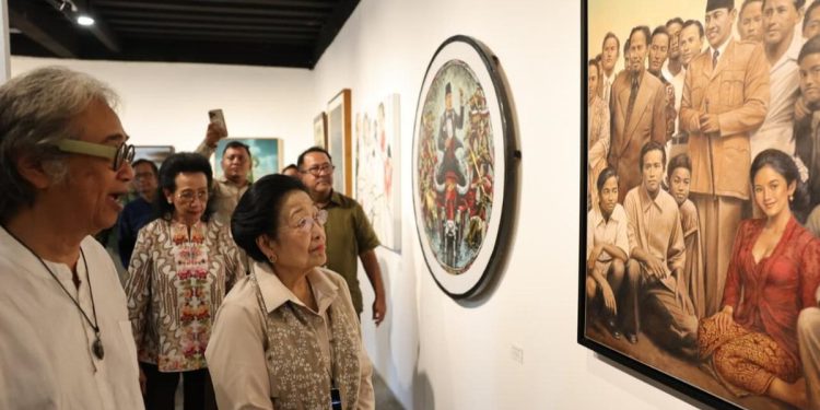 Megawati dan GKR Hemas Hadiri Pameran Mata Hati Soekarno