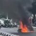 Motor Terbakar setelah Menghindari Mobil yang Memerem Mendadak