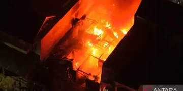 Kebakaran Rumah Pulogadung Mengakibatkan 1 Penghuni Tewas