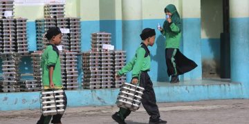 Molis TV Sepatu dan Ompreng