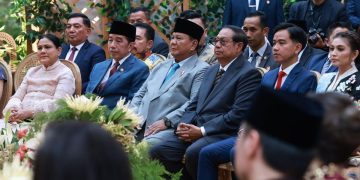 Nikahan Anak Boy Thohir Tanpa Brand, Prabowo dan Jokowi Duduk Bersebelahan