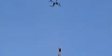 Bos Petani Terbang Diangkut Drone Minta Maaf Didampingi Polisi