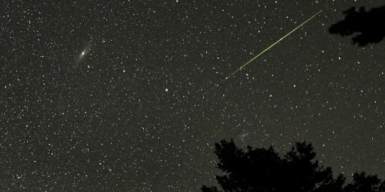 Hujan Meteor Perseid Akan Hiasi Langit Indonesia Malam Ini Jangan Lewatkan