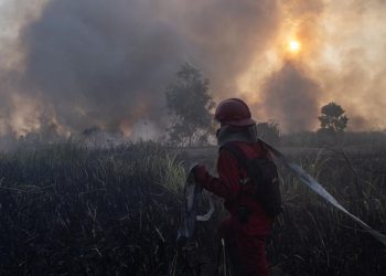 Hotspot Karhutla Kalsel Meningkat, Penambahan Pasukan Darat dan Water Bombing