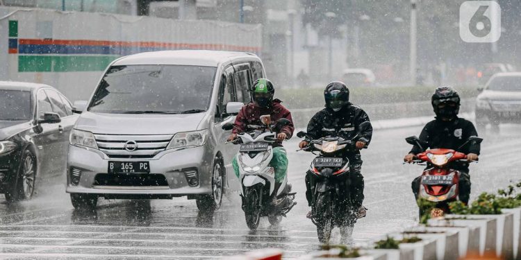 Hujan Lebat Diprediksi di Beberapa Kota Besar menurut BMKG