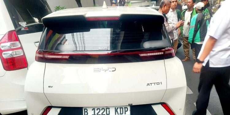 Kronologi Tabrakan Beruntun 4 Mobil yang Melindas Ojol di Jakarta Selatan