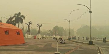 Rumah Gubernur dan Jalanan Palangka Raya Tertutup Kabut Asap