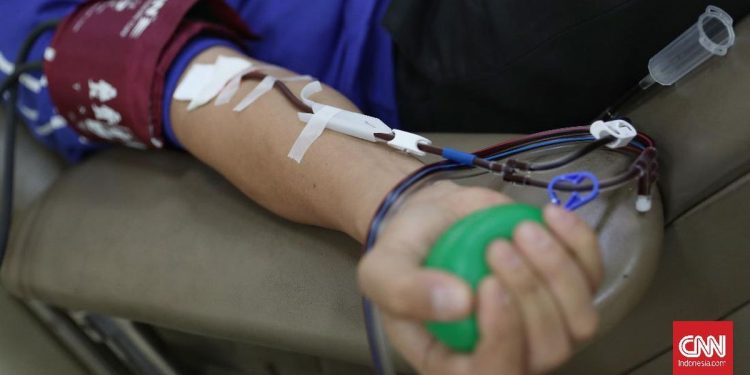 Pramono Tegaskan PMI Jakarta Dilarang Memungut Biaya dari Warga